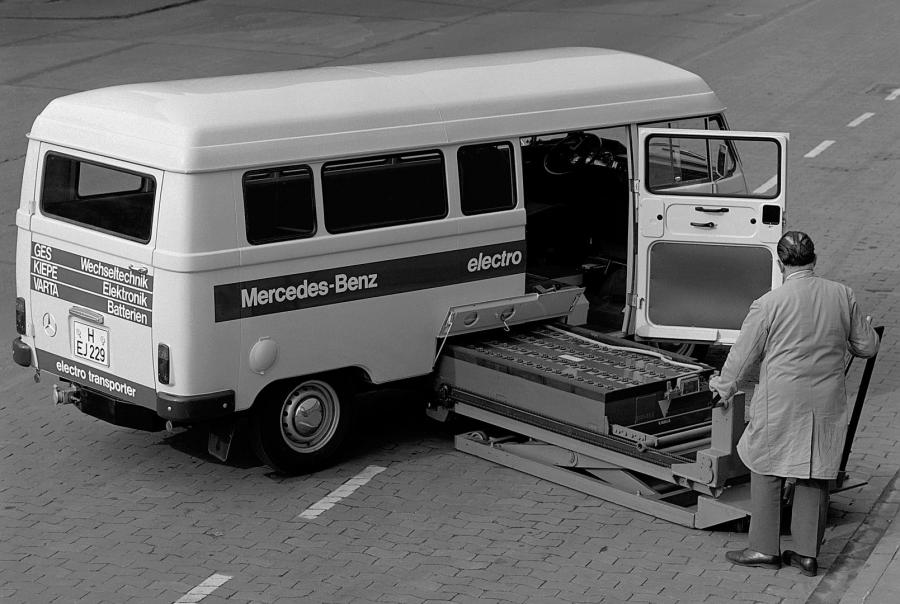  Mercedes-Benz LE306 Electro-Transporter 1975 года  (фото 6 из 6)